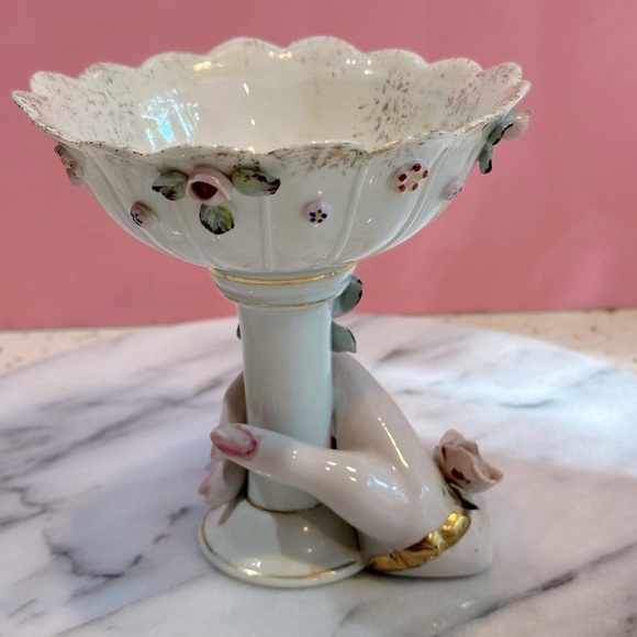 VTG Bone China Porcelain Flowers Compote Bowl Stand with Antique Ladies Hand - Picture 5 of 9